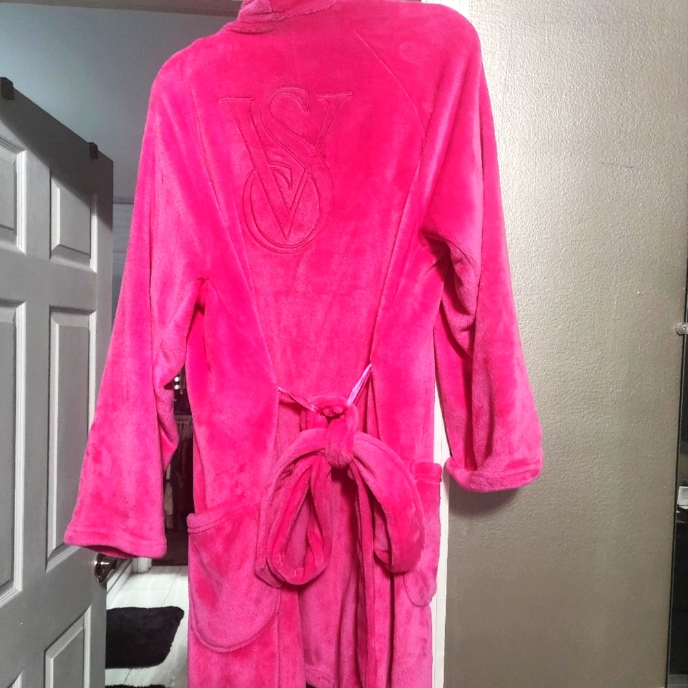 Victoria's Secret Pink Plush Robe